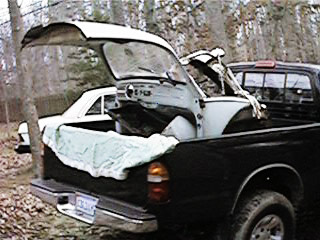 Front-In-Truck.JPG (39919 bytes)